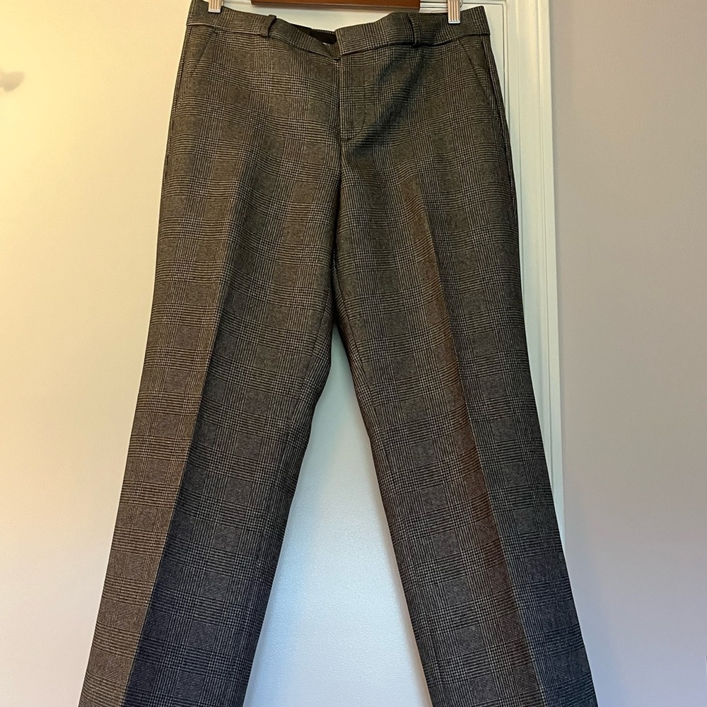 Banana Republic Women’s Logan fit shine plaid dress pant.
